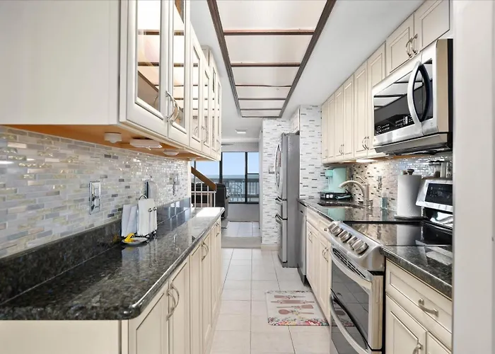 Century One-beautiful 2 Bed Oceanfront With Indoor Pool! * Ocean Stadt