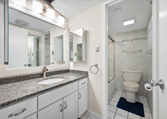 Century One-beautiful 2 Bed Oceanfront With Indoor Pool! Ocean Stadt