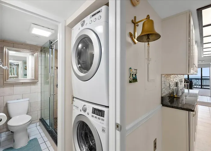 Century One-beautiful 2 Bed Oceanfront With Indoor Pool! * Ocean Stadt