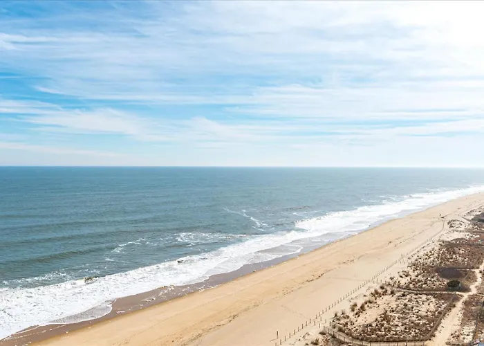 Century One-beautiful 2 Bed Oceanfront With Indoor Pool! Ferienhaus
