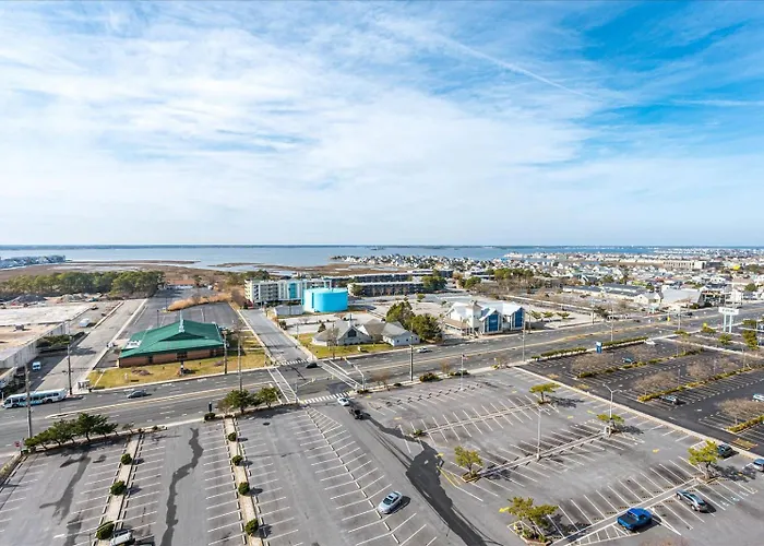Century One-beautiful 2 Bed Oceanfront With Indoor Pool! * Ocean Stadt