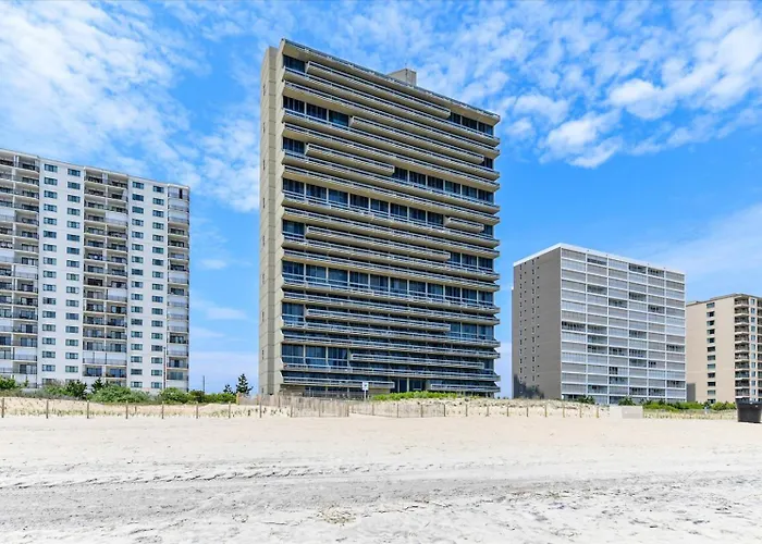 Century One-beautiful 2 Bed Oceanfront With Indoor Pool! Ferienhaus Ocean Stadt